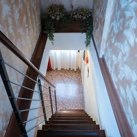 Corte Canal 2* Венеция